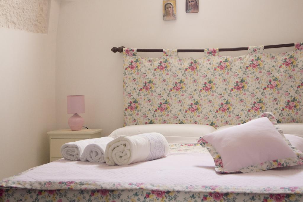 Bed and Breakfast La Gazza Ladra Alberobello Zimmer foto
